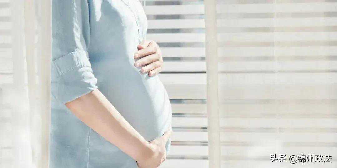 怀孕6周胎停育，丈夫竟背着自己与他人代孕生下儿子？